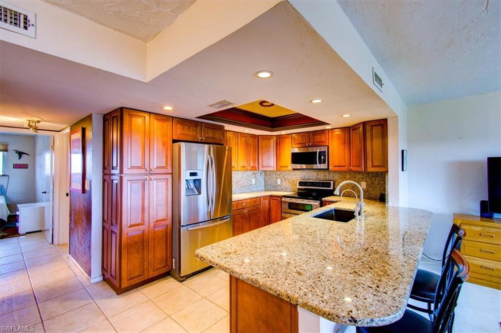 4906 Victoria DR # 413 Property Photo 1