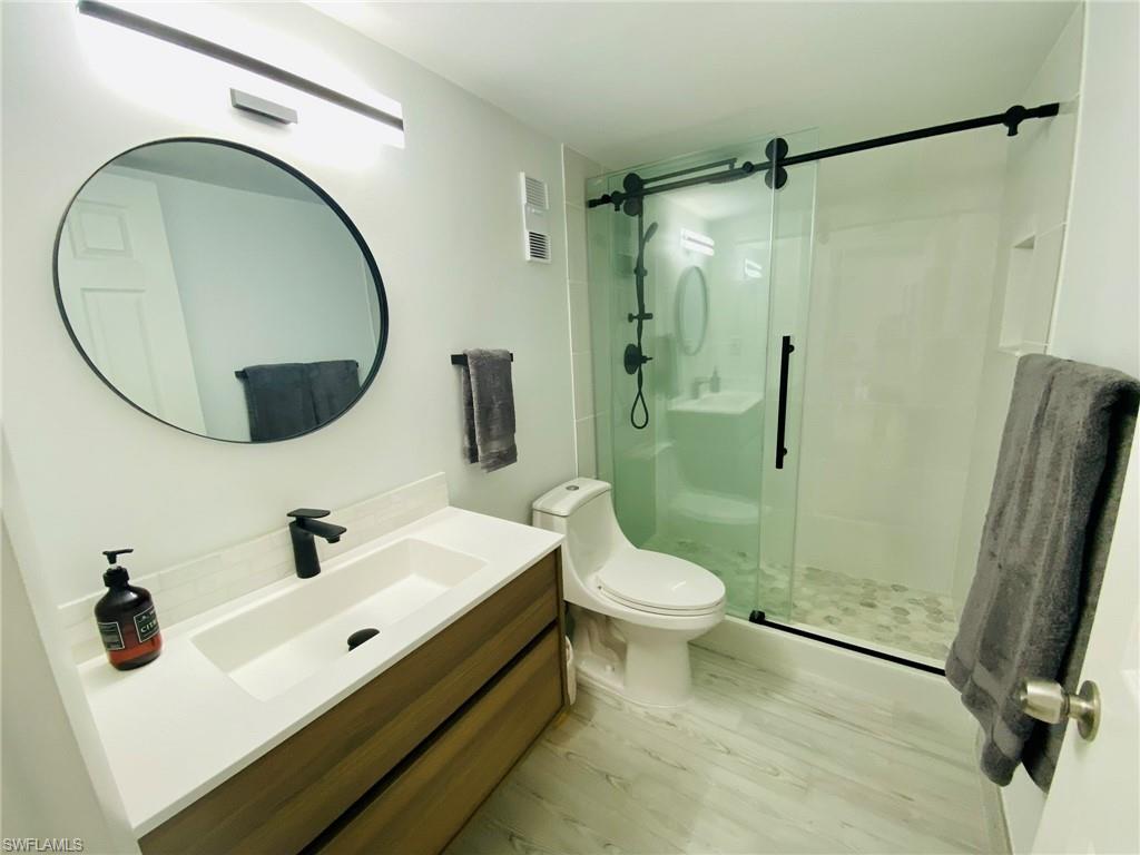 601 Seaview Ct # 208 Property Photo 10