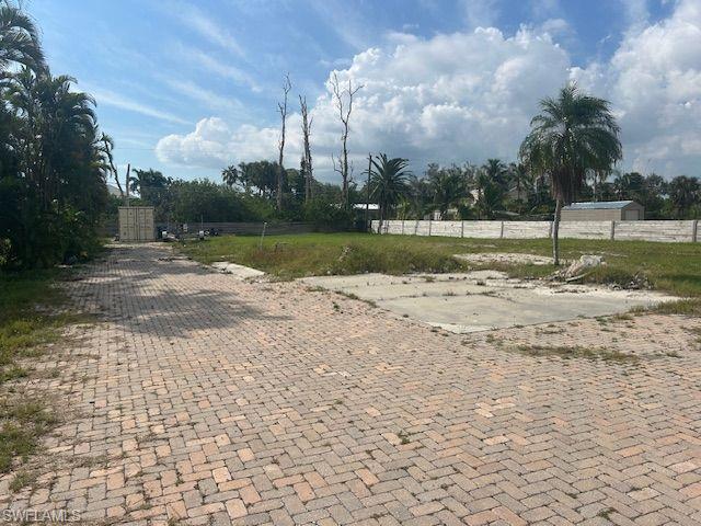 16640 Arbor Ridge Dr Property Photo 3