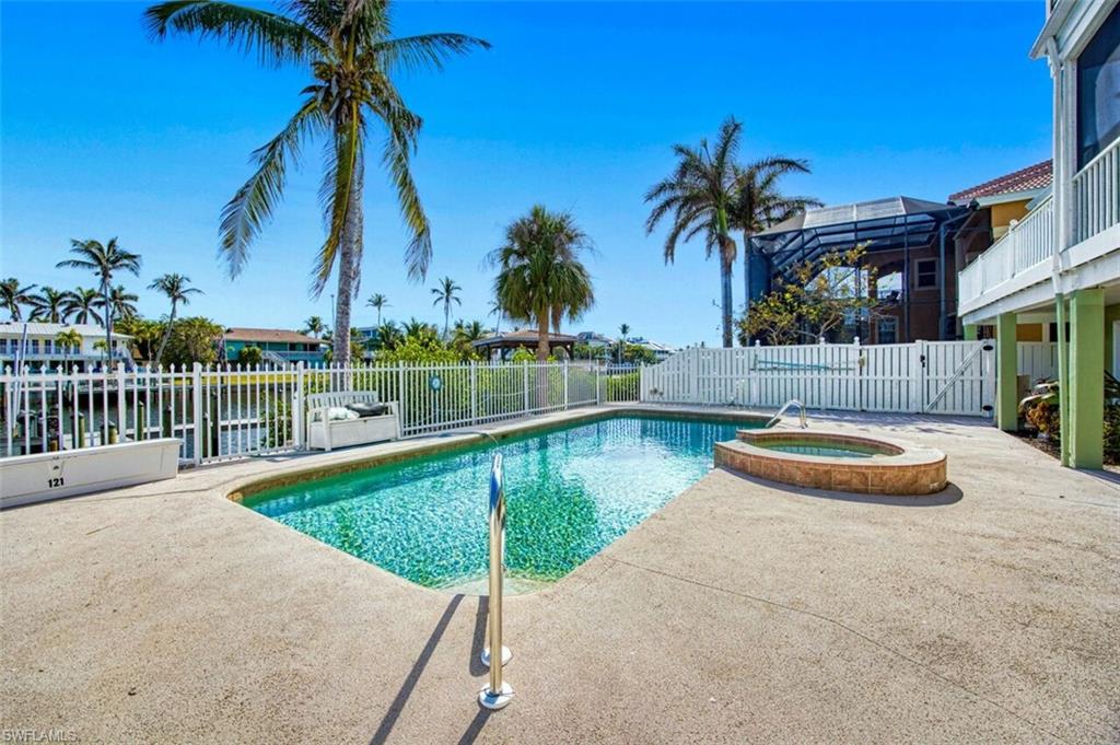 18141 Old Pelican Bay Dr Property Photo 45