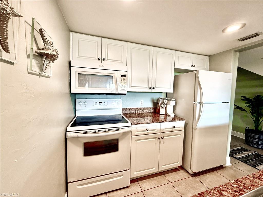 3132 Tennis Villas Property Photo 9