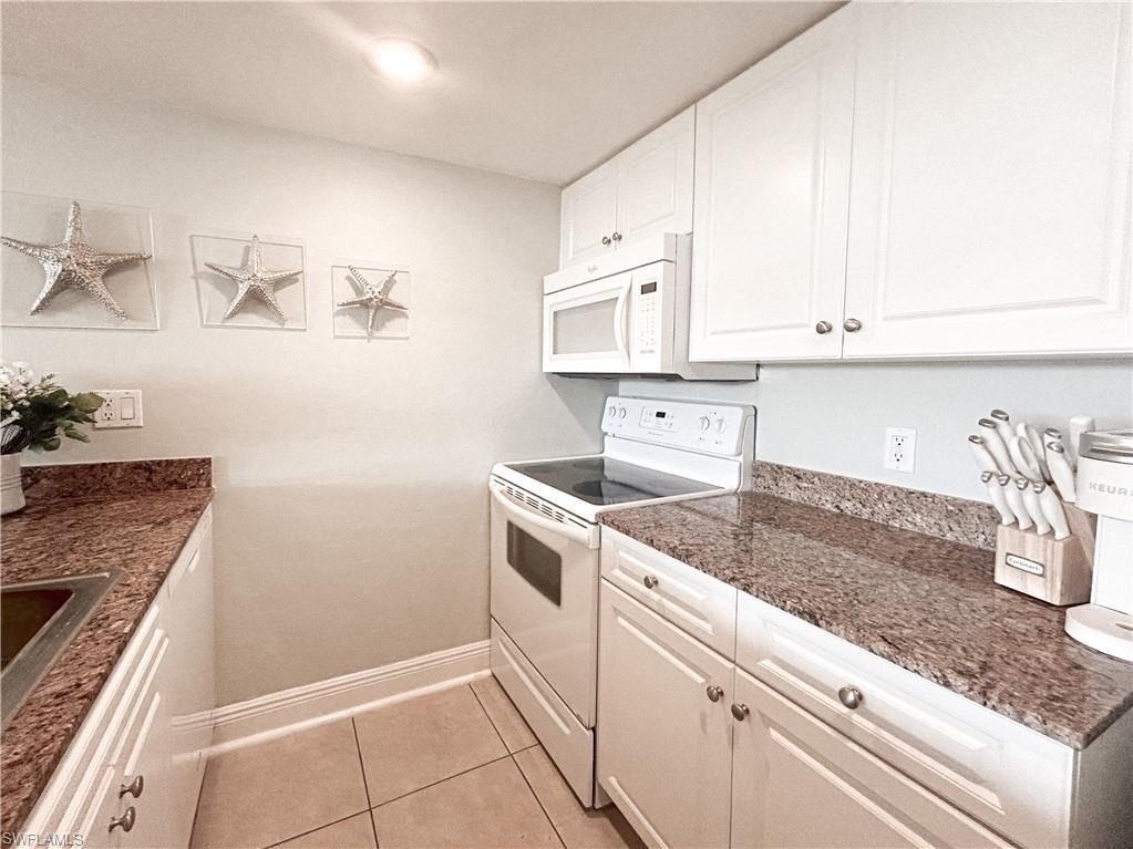 3132 Tennis Villas Property Photo 12