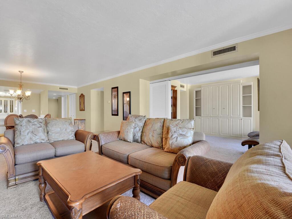 5260 S Landings Dr 805 Property Photo 7