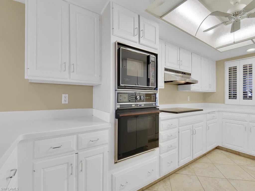 5260 S Landings Dr 805 Property Photo 9