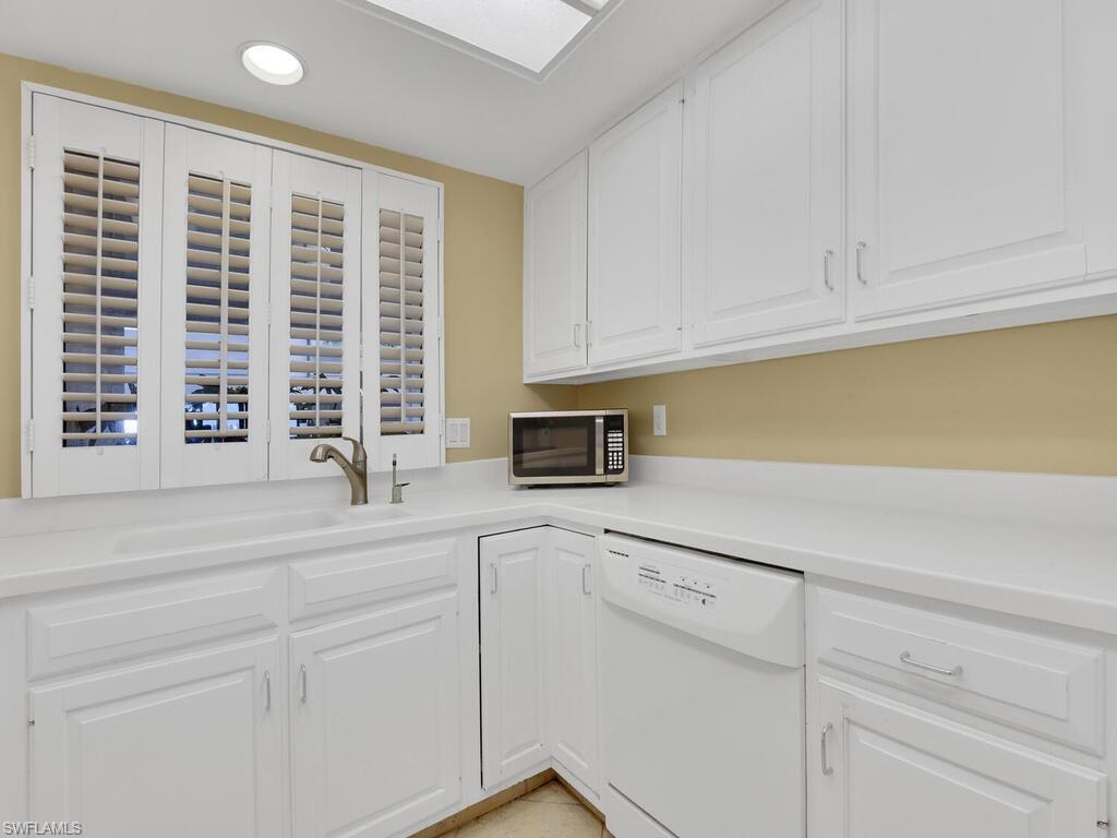 5260 S Landings Dr 805 Property Photo 10