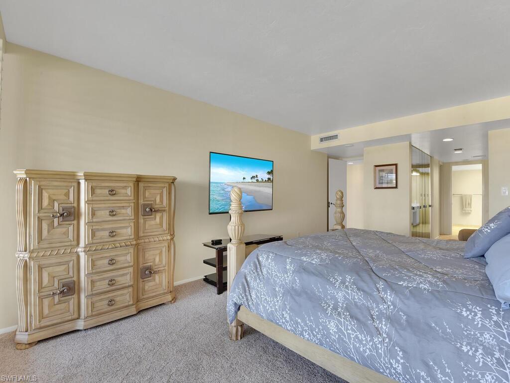 5260 S Landings Dr 805 Property Photo 21