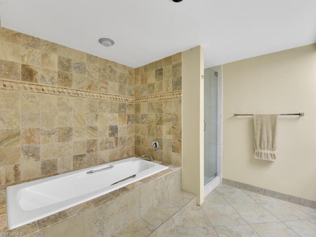 5260 S Landings Dr 805 Property Photo 23