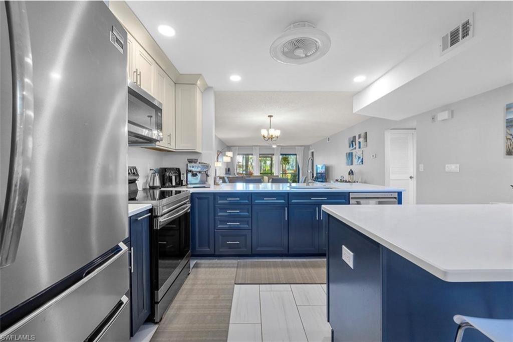 5733 Deauville Cir # G102 Property Photo 4