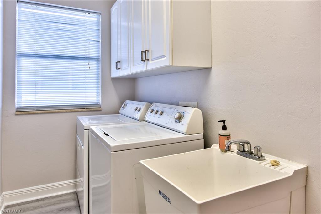 725 95th Ave N Property Photo 17
