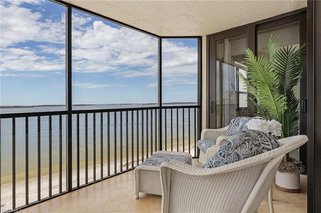 17080 Harbour Point Dr # 213 Property Photo 3