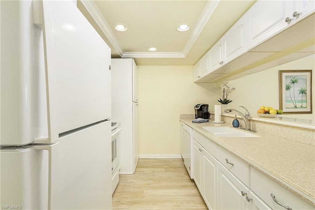 17080 Harbour Point Dr # 213 Property Photo 9