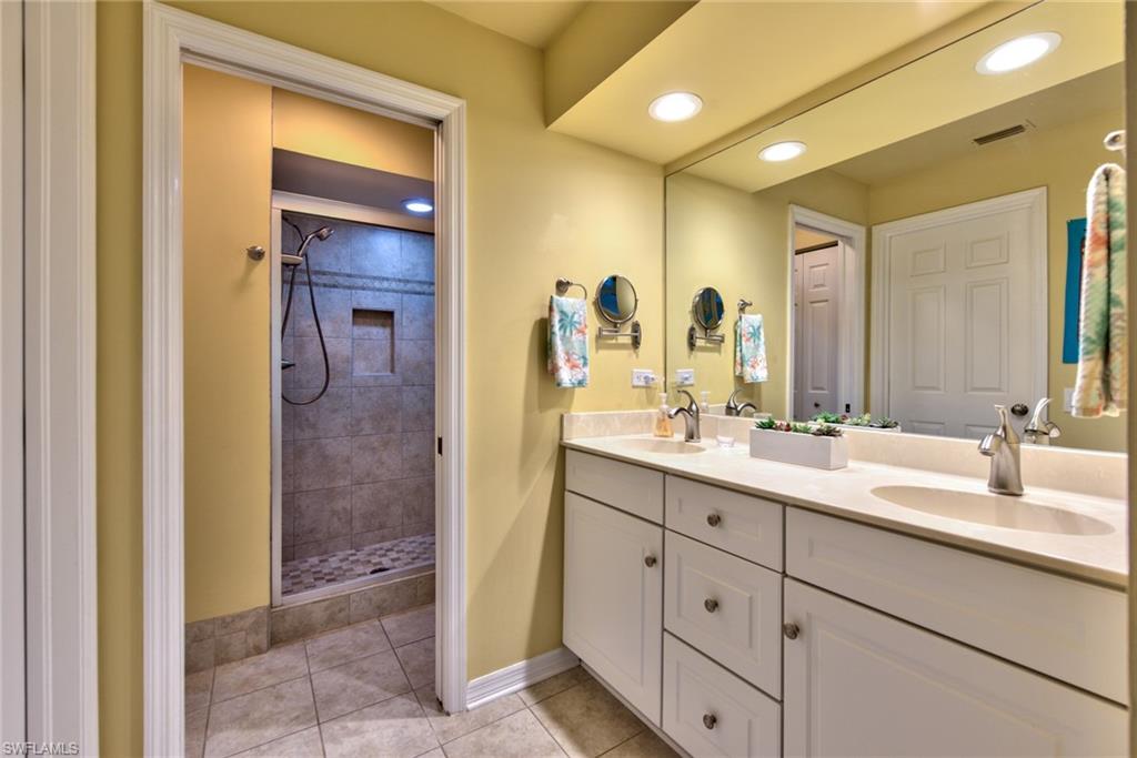 6056 Huntington Woods Dr # 9 Property Photo 14