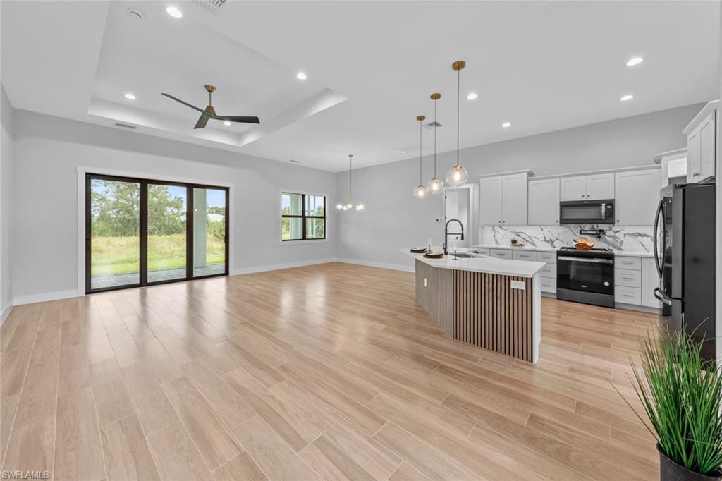 14081 Carlos St Property Photo 6