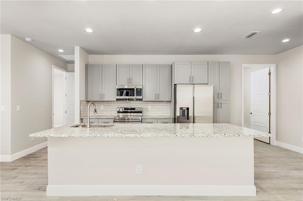 588 David Cir Property Photo 7