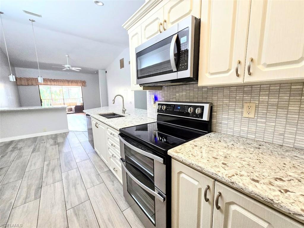 17703 Heron Ln Property Photo 8