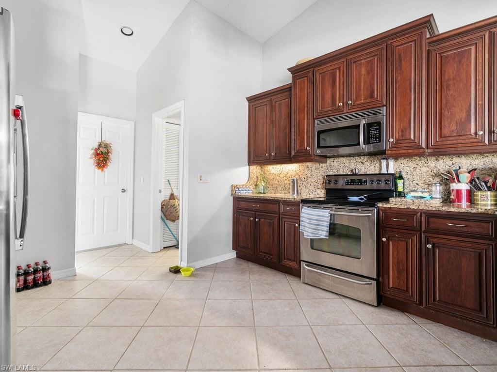 11802 Royal Tee Ct Property Photo 7