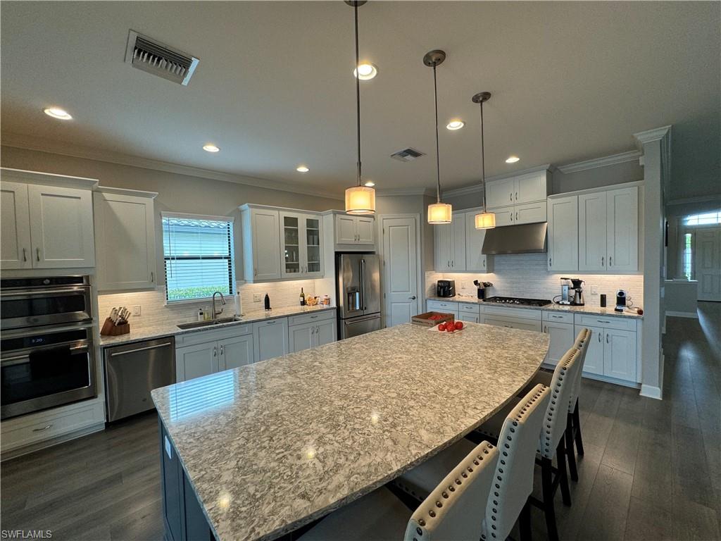 9408 Rapallo St Property Photo 14