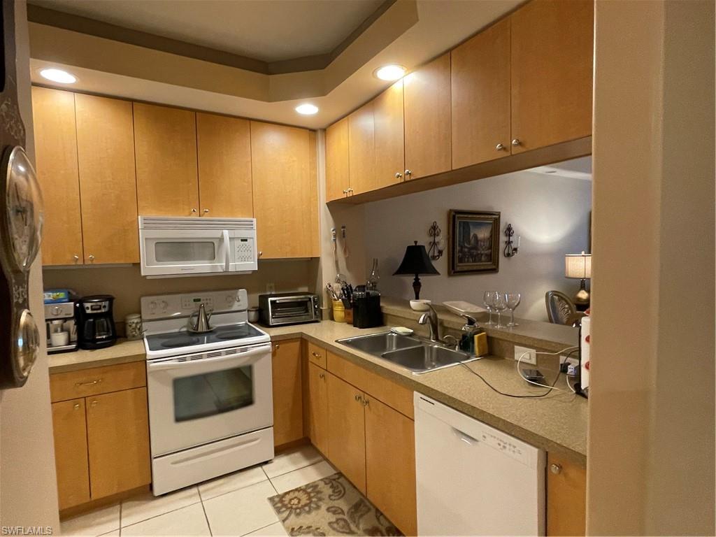 1105 Van Loon Commons Cir 303 Property Photo 9