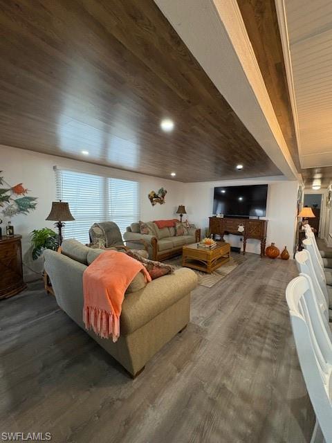 5517 Sir Walter Way Property Photo 9