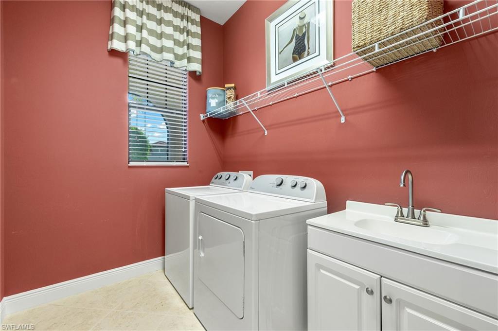 1472 Lucena Ln S Property Photo 21