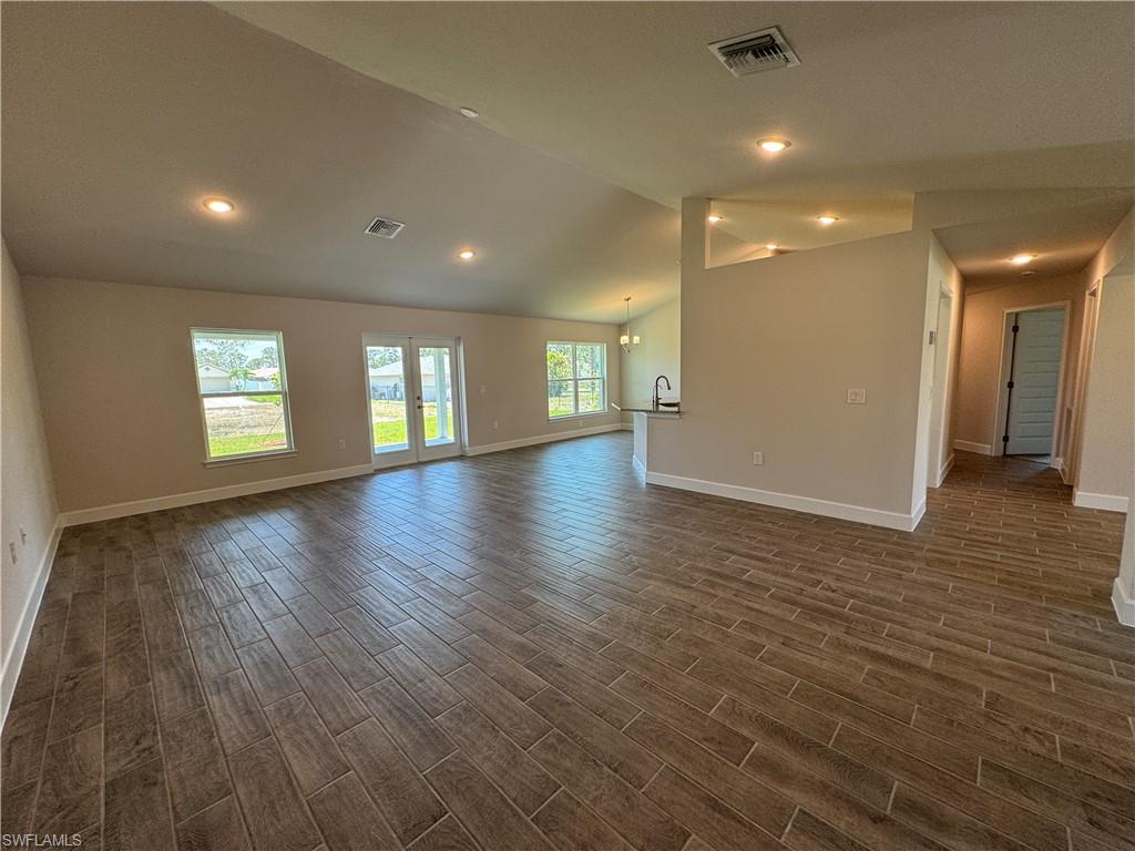 2324 Jacaranda Pkwy W Property Photo 9