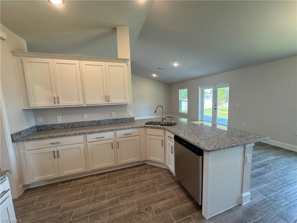 2324 Jacaranda Pkwy W Property Photo 14