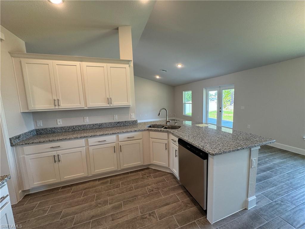 2324 Jacaranda Pkwy W Property Photo 15