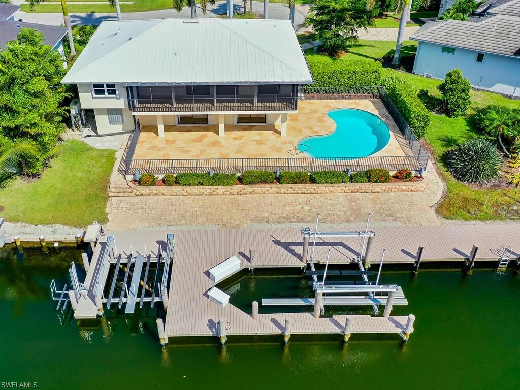 1179 Lighthouse Ct Property Photo 4