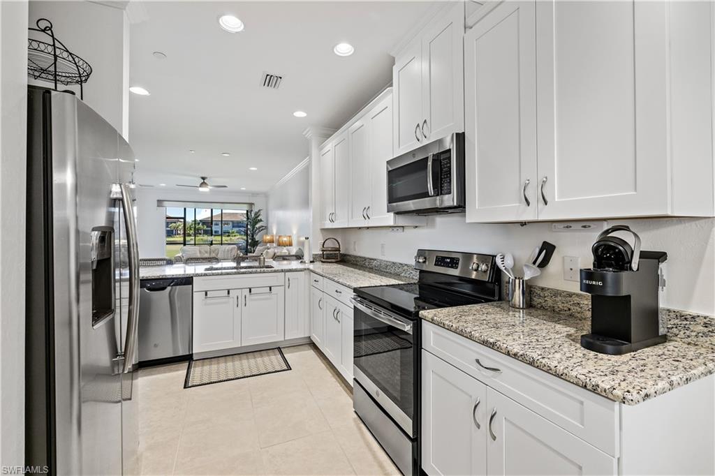 9374 Pocida Ct # 101 Property Photo 5