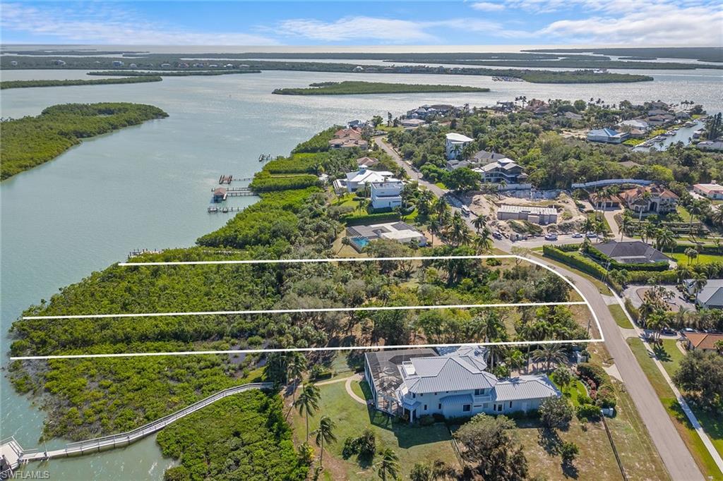 849 Caxambas Dr Property Photo 8