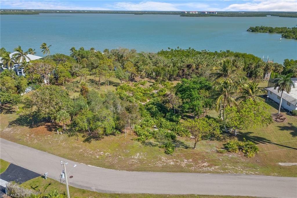 849 Caxambas Dr Property Photo 12
