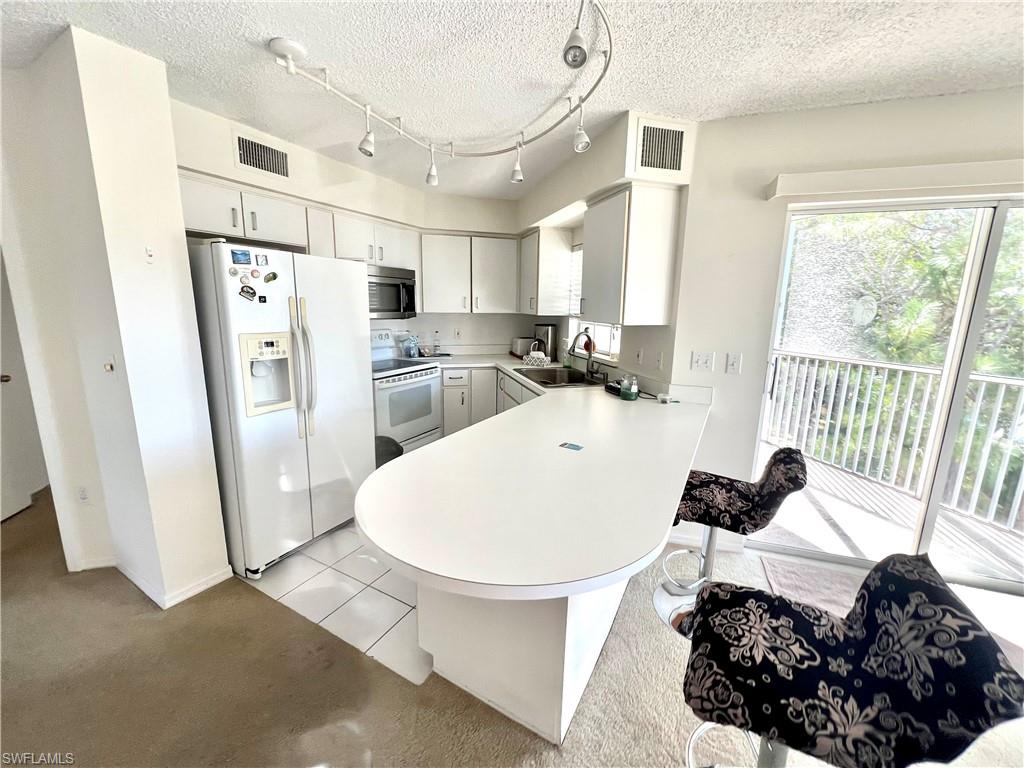 441 Quail Forest Blvd # A302 Property Photo 5