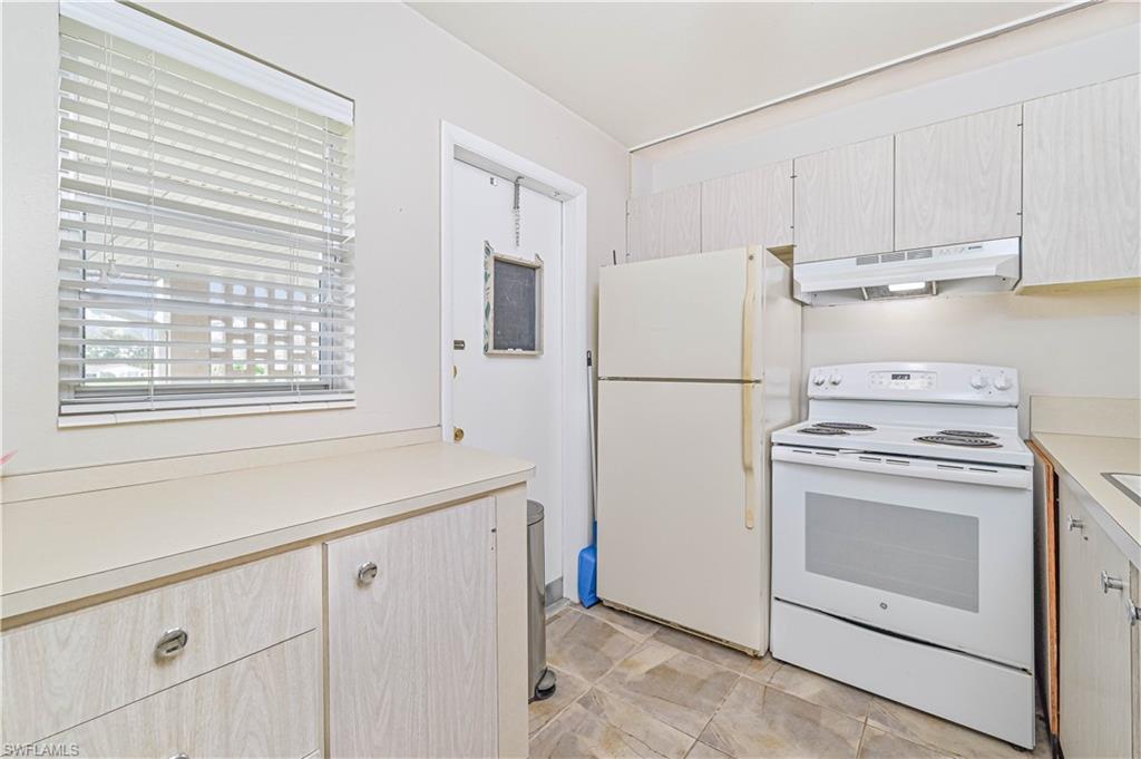 1016 Tropic Ter Property Photo 16