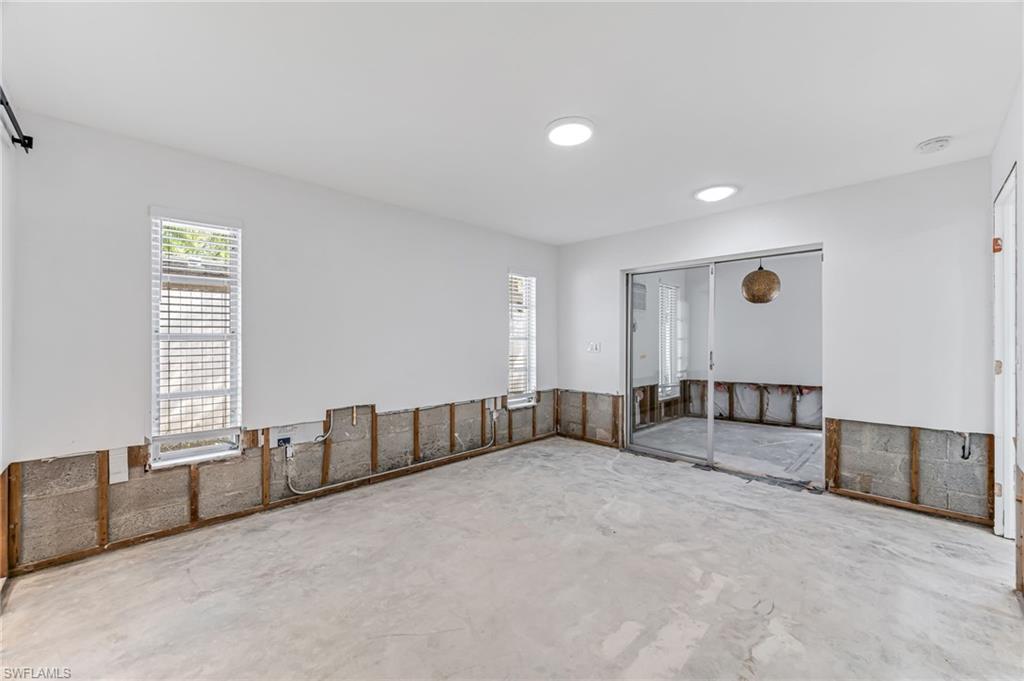 2472 Harbor Rd Property Photo 14
