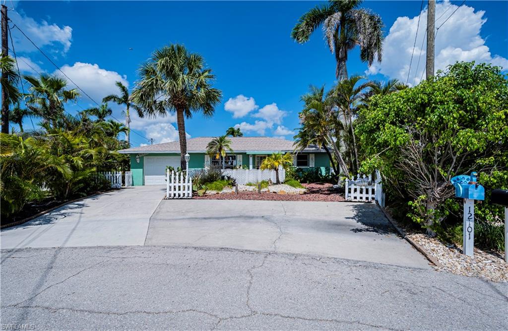 12101 Moon Shell Dr Property Photo 2