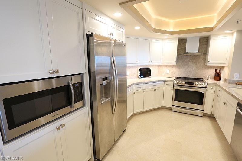 4651 Gulf Shore Blvd N # 1805 Property Photo 6