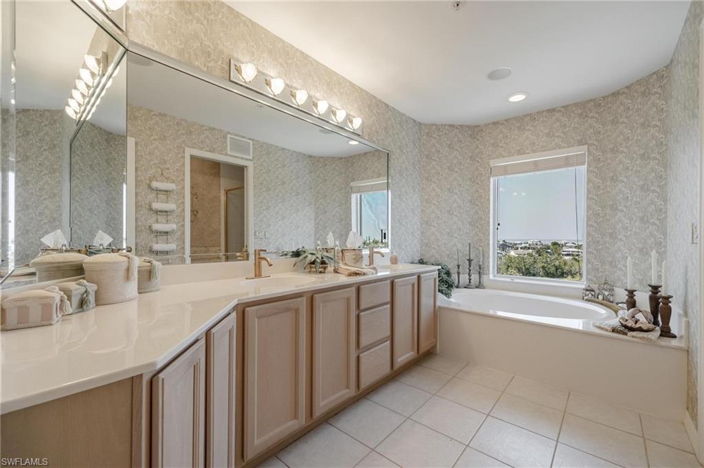 4191 Bay Beach Ln 253 Property Photo 17