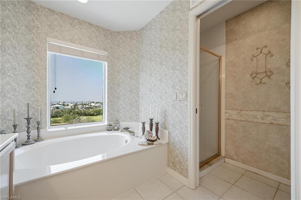 4191 Bay Beach Ln 253 Property Photo 19