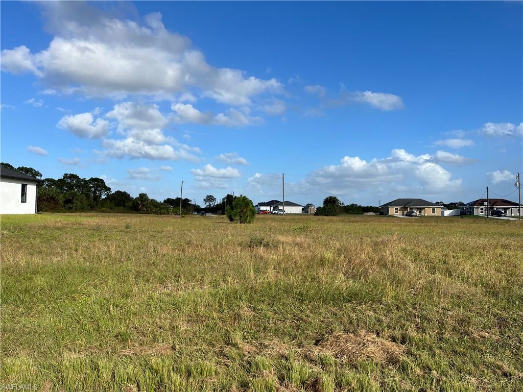 7012 Tide Cir Property Photo 3