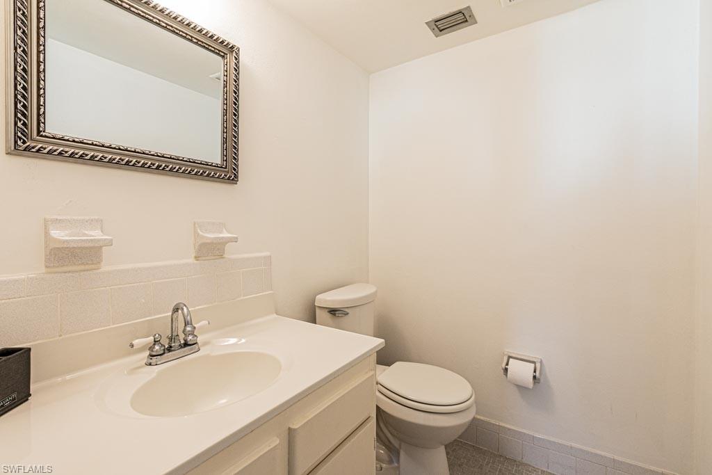 72 7th St S # 203 Property Photo 21