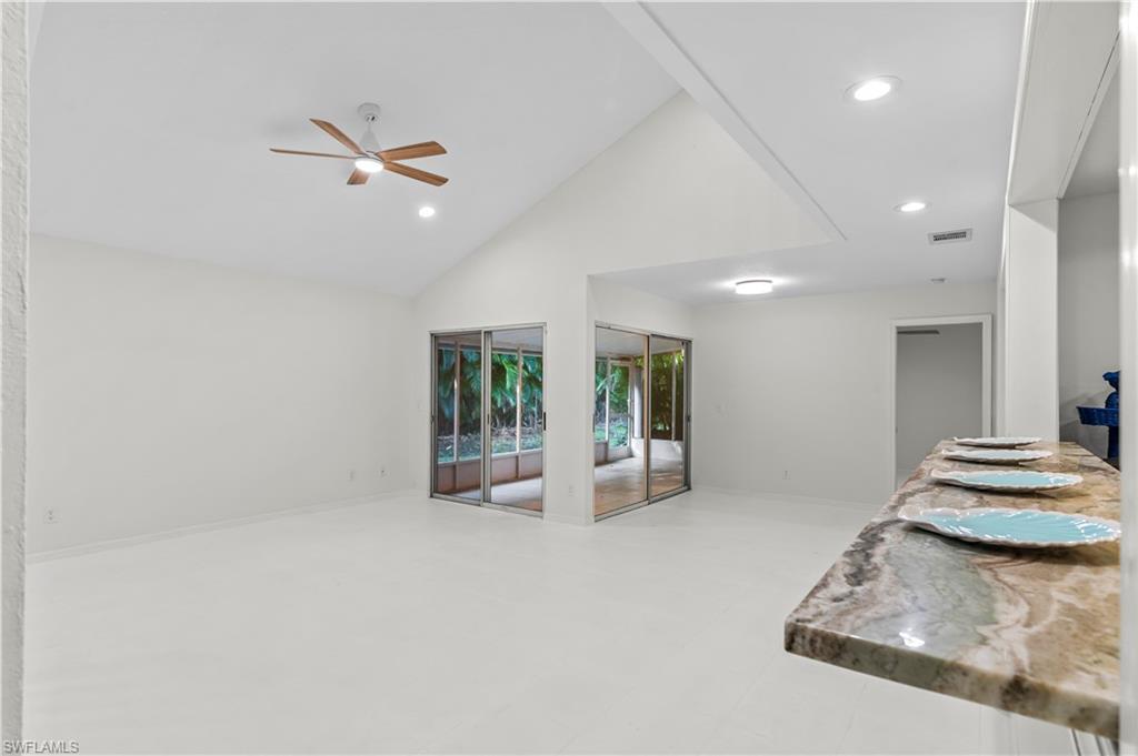 3352 Timberwood Cir Property Photo 17