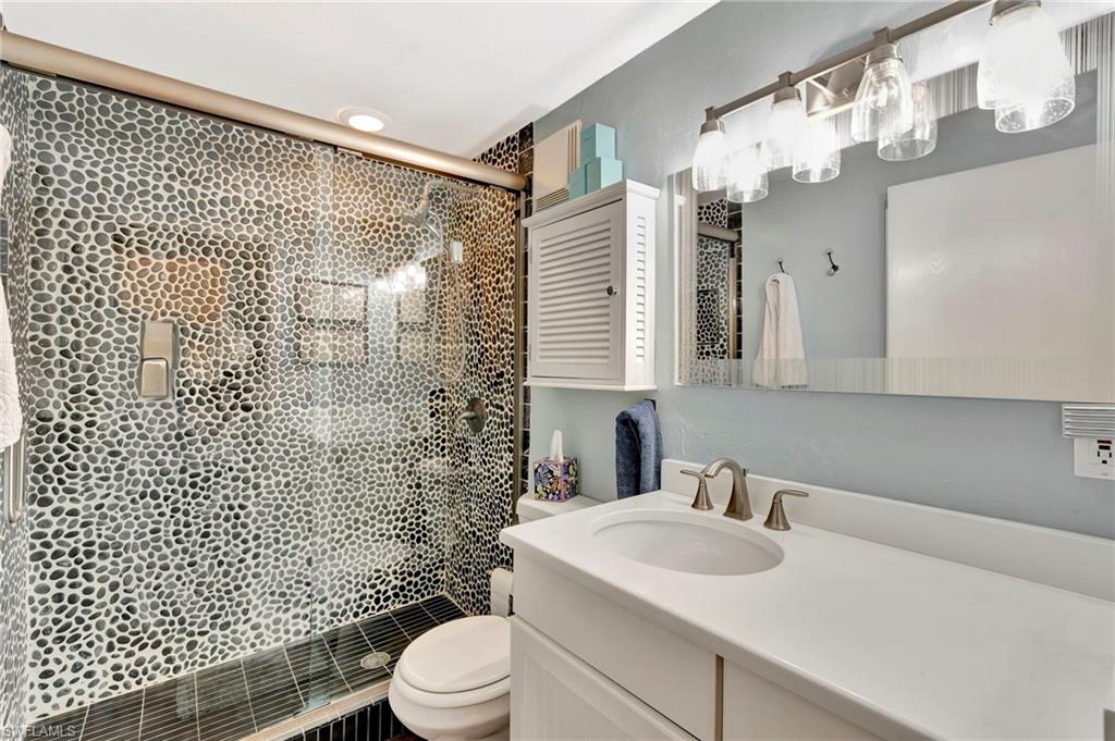 2511 Estey Ave # E4 Property Photo 22