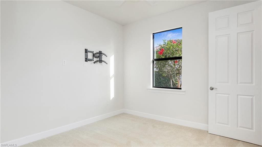 7788 Winding Cypress Dr Property Photo 27