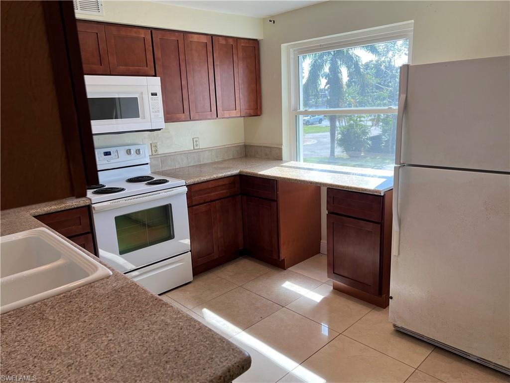 2828 Jackson St E6 Property Photo 5