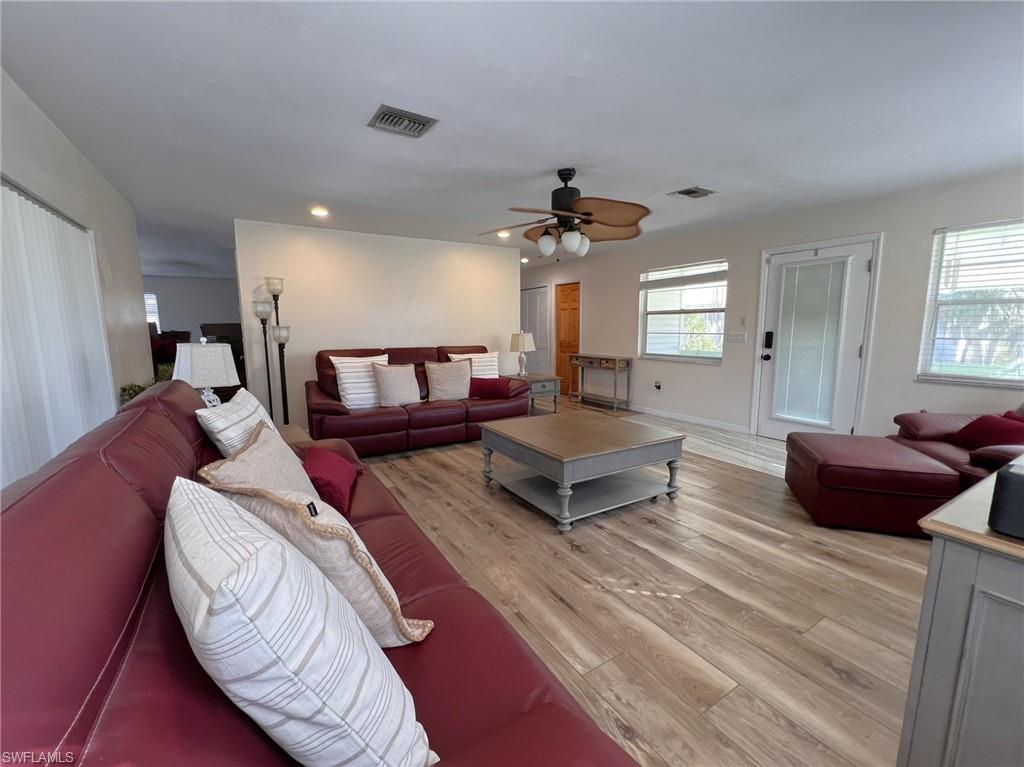 9225 Dimmick Dr Property Photo 8