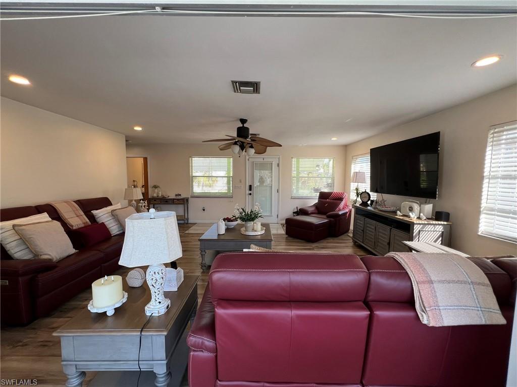 9225 Dimmick Dr Property Photo 9