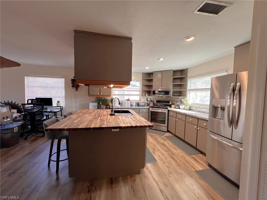 9225 Dimmick Dr Property Photo 15