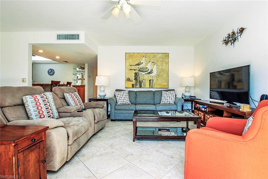 1246 Fulgur St # 401 Property Photo 3