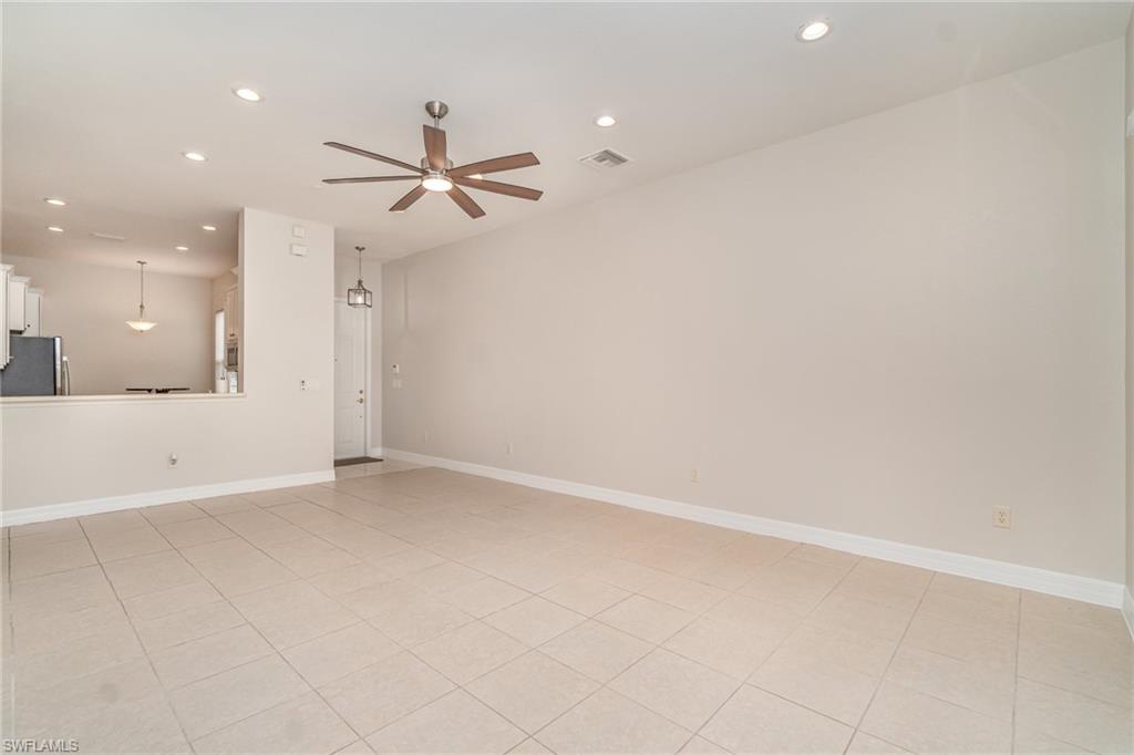 10427 Carolina Willow Dr Property Photo 7