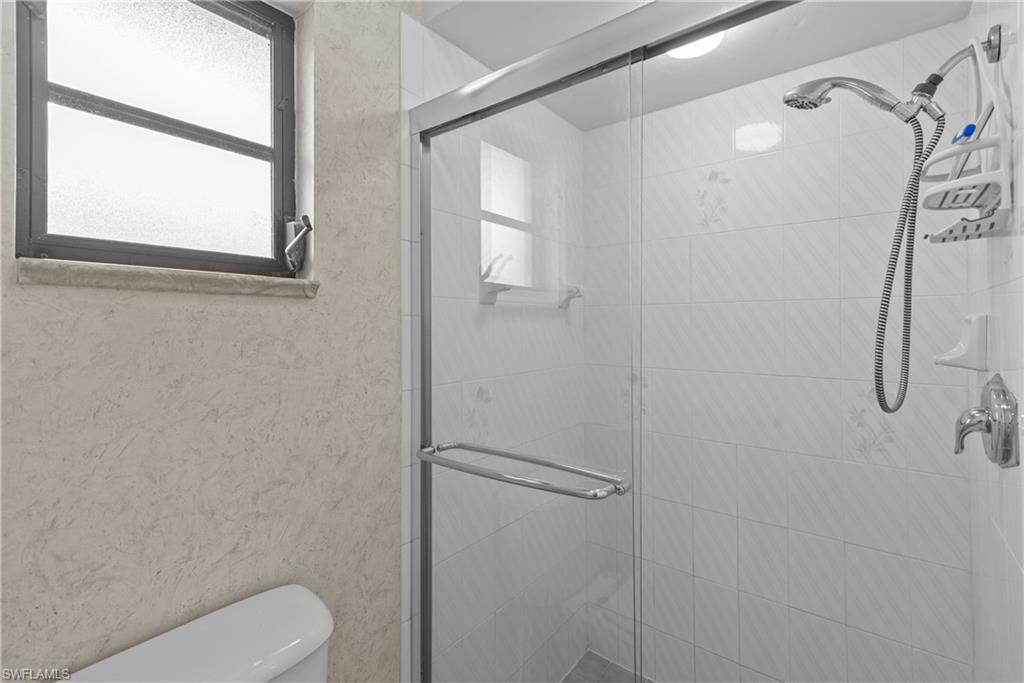 1949 Se 31st St Property Photo 18